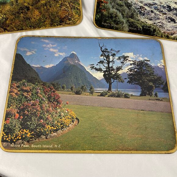 Vintage Set of Three New Zealand Souvenir Place Mats 9x7" - Picture 4 of 10
